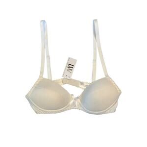 NWT Little Woman Padded Bra Sz 32A